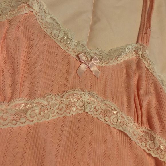 Coral pink lace trim cami tank top with bow - Picture 2 of 2